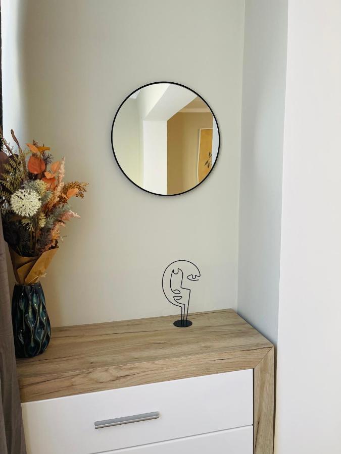 Hygge Place To Stay - Self Check In Nonstop 24H-Wifi เรชิตา ภายนอก รูปภาพ